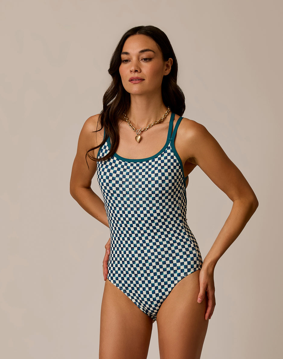 Beacon One Piece: Surfside w. Nightdive